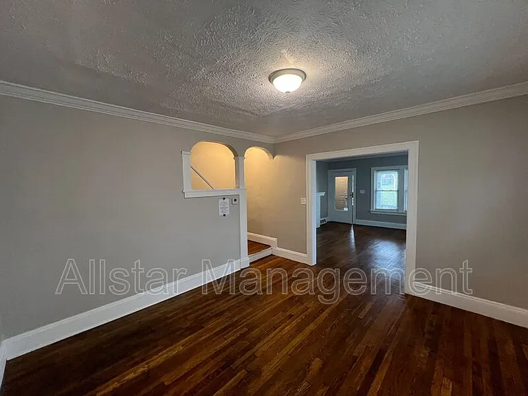 3301 Washington Blvd — Photo 8