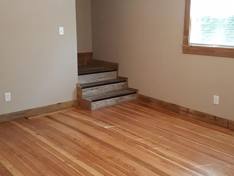 313 W Walnut St — Photo 7