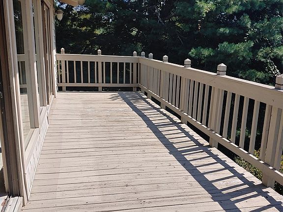 4th image of 133 Bella Vista Ln