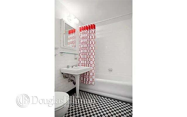 Rented by Douglas Elliman | media 15