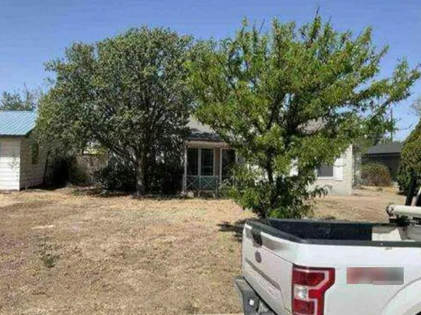 717 N Floyd Ave, Tulia, TX 79088