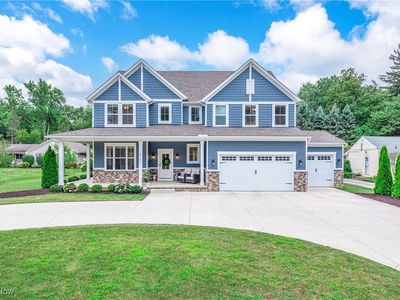 29185 Lake Rd, Bay Village, OH, 44140