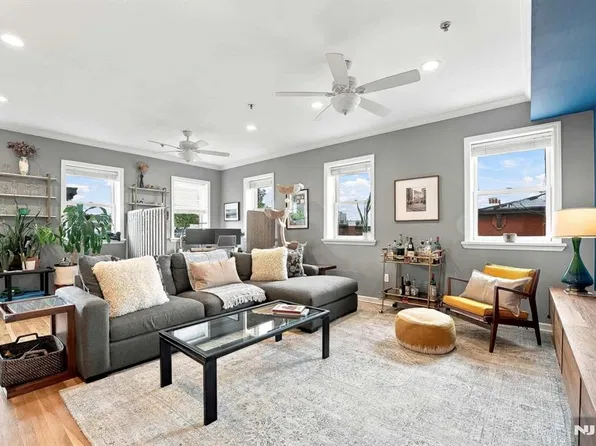 547 Bloomfield Street #4, Hoboken, NJ 07030