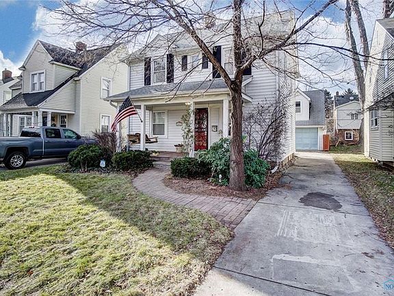 2nd image of 3637 Woodmont Rd