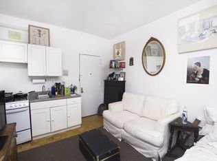 172 Waverly Pl APT 1, New York, NY 10014