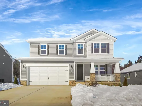 5024 Gray Fox Dr, Bealeton, VA 22712
