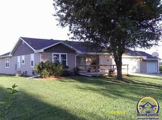 102 Kaycee St, Belvue, KS 66407