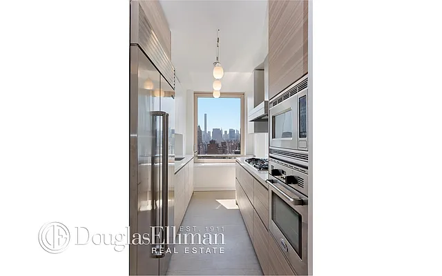 Rented by Douglas Elliman | media 14