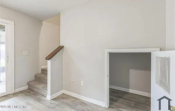 8781 Whispering Pines Dr — Photo 11