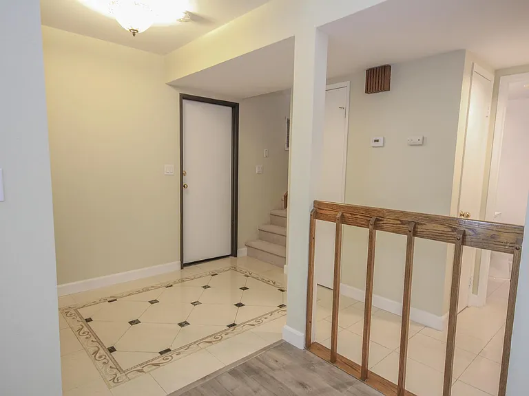 405 Genoa St #2 — Photo 6