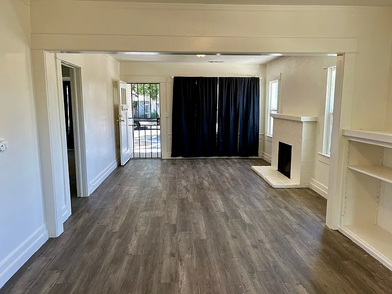1321 N Calaveras St — Photo 4