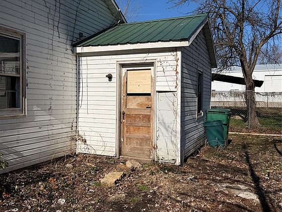 5th image of 203 S Belle Ave