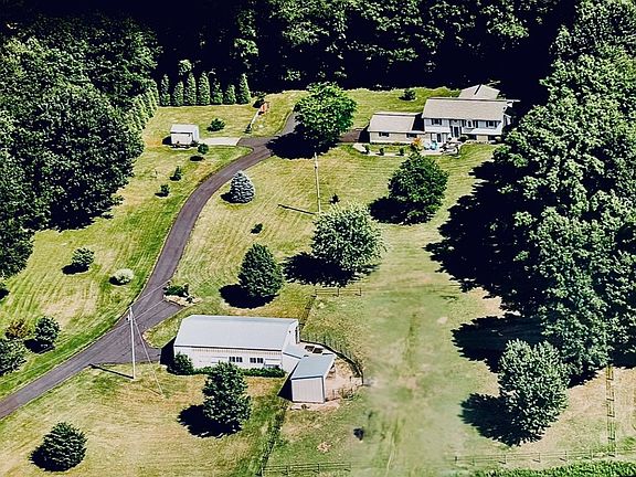 2nd image of 879 Kahle Rd