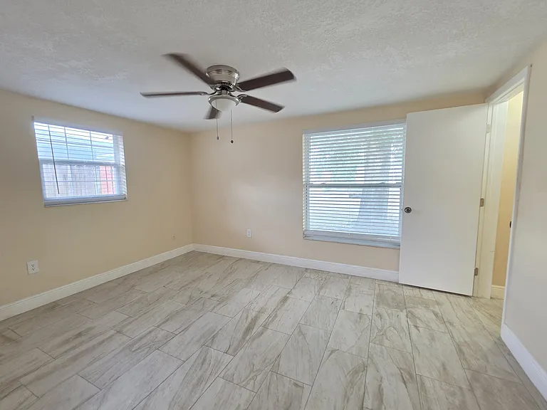 7730 Greybirch Ter — Photo 14