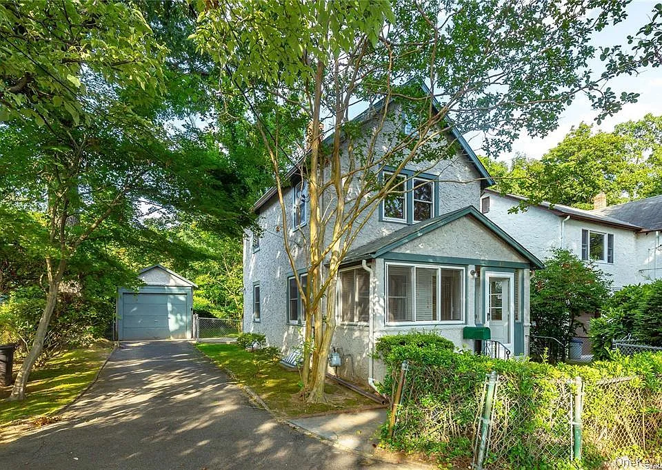11 Potters Ct