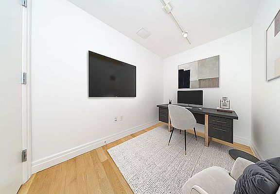 5th image of 554 54th St #O23
