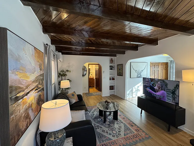 1303 Calle Joya — Photo 7