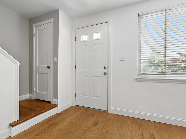 1714 Pin Oak Rd — Photo 3