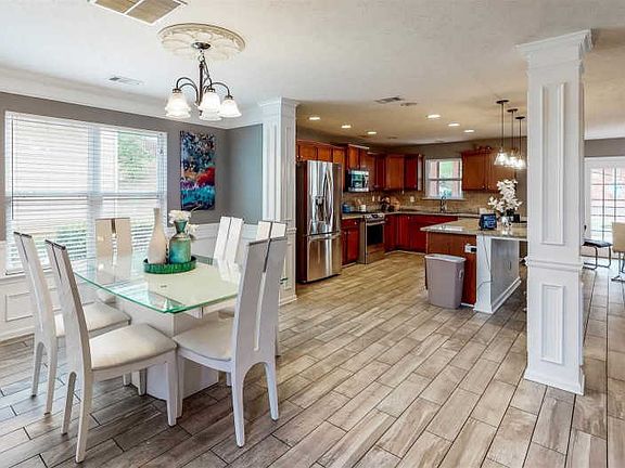 5th image of 3411 Park Glenn Ln #51