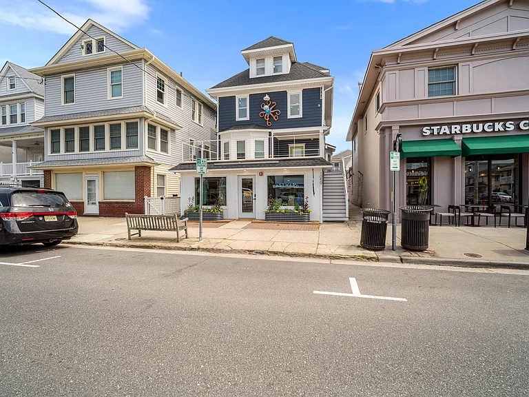 1059 Asbury Ave #1 — Photo 17