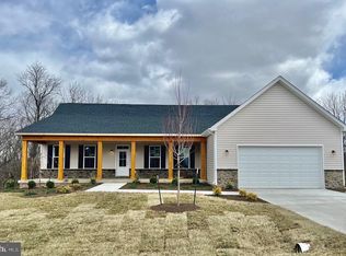 145 Moonstone Dr, Kearneysville, WV 25430