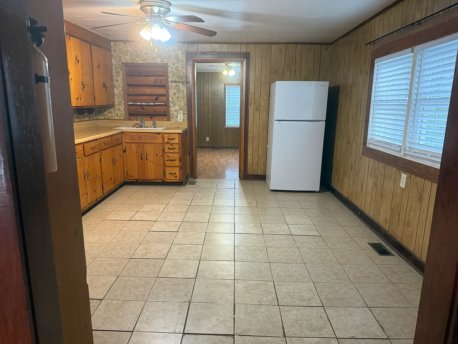 3 bed, 1650 sqft, $1,450 — Photo 3