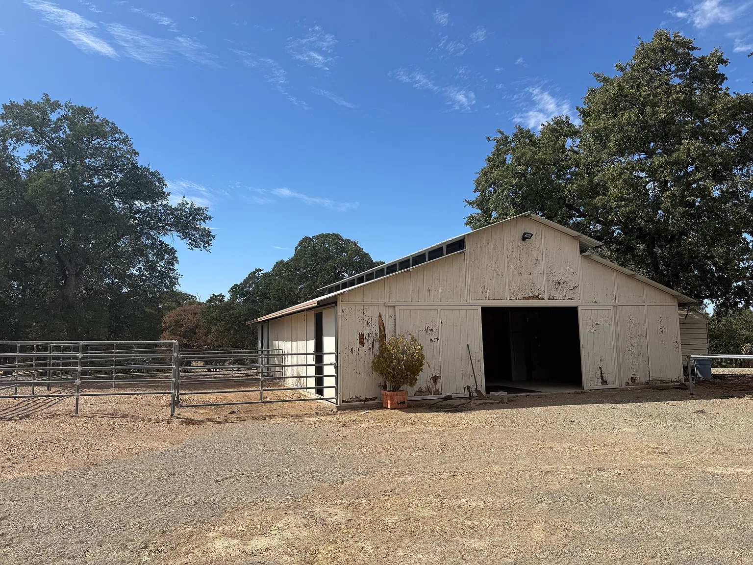 3 bed, $2,500 — Photo 2