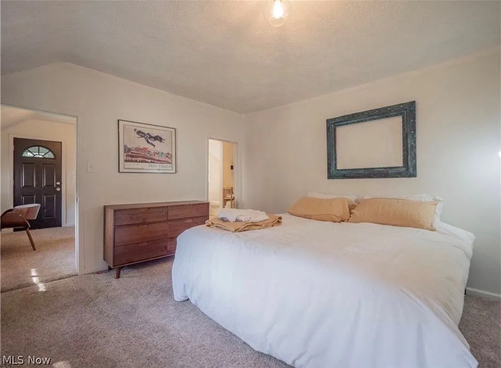 3 bed, $2,550 — Photo 3