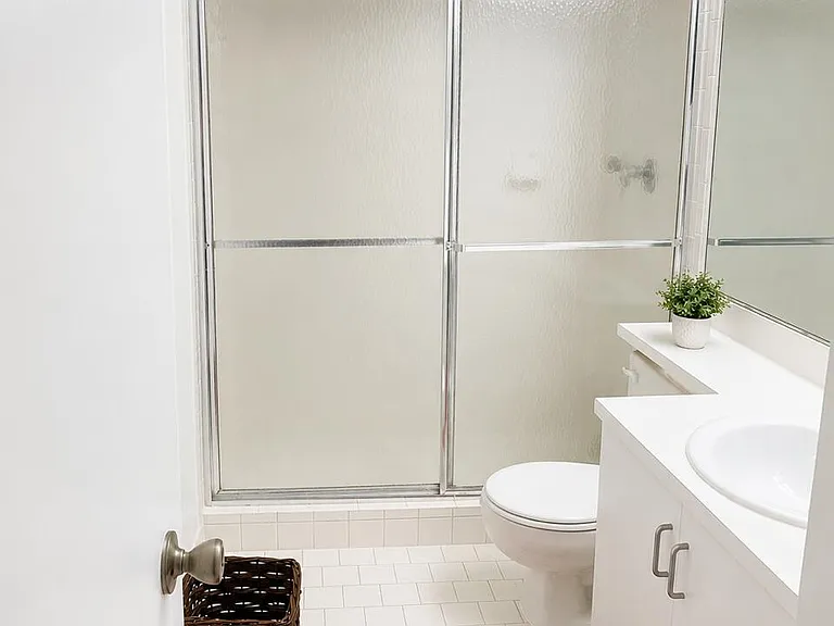 125 Waterside Dr #125 — Photo 11