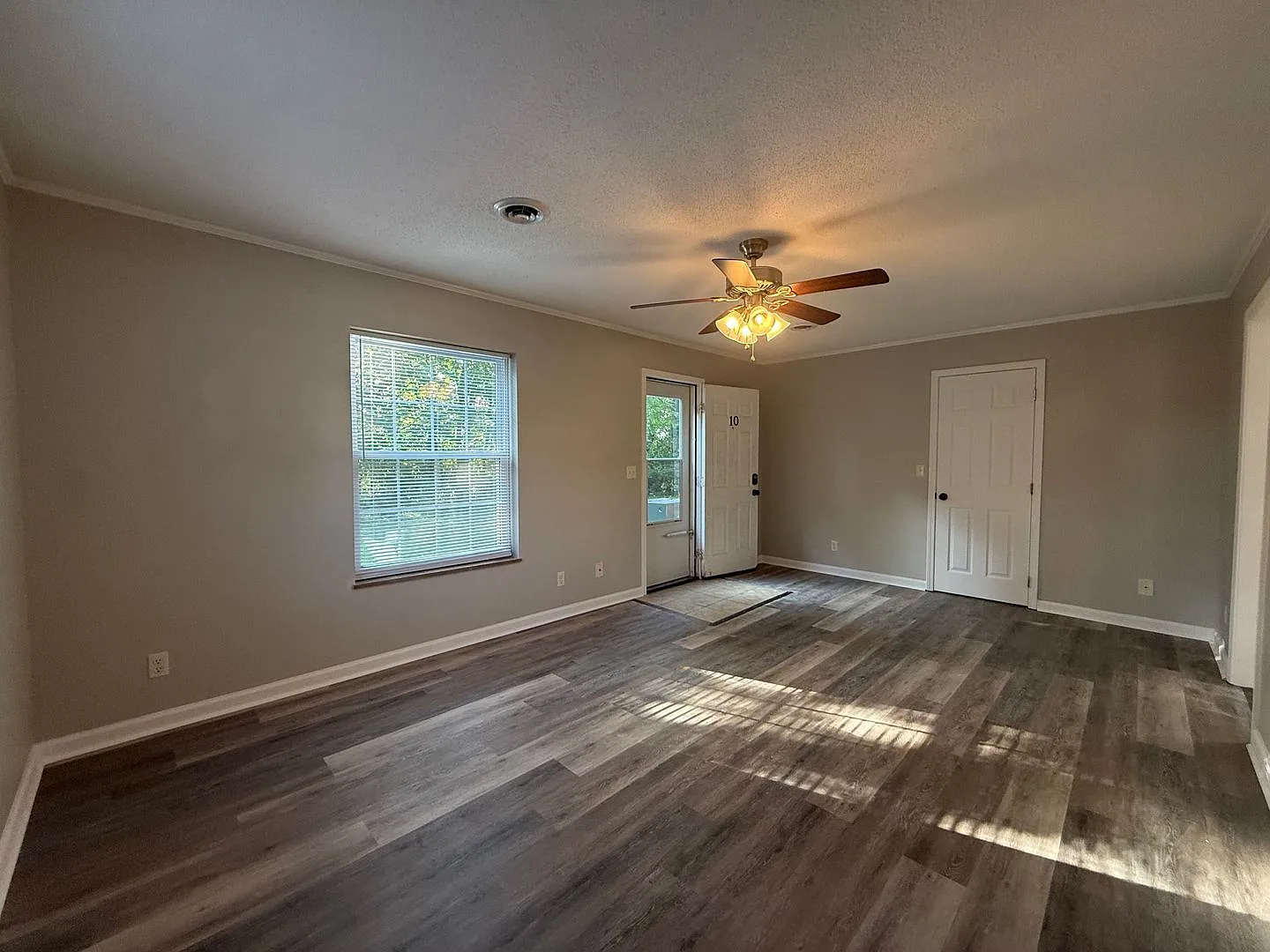 104 Skyview Dr 1-10 — Photo 4