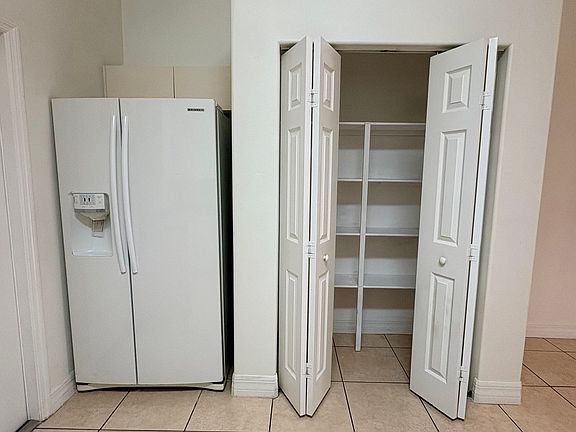 5th image of 3824 SW 8th Pl
