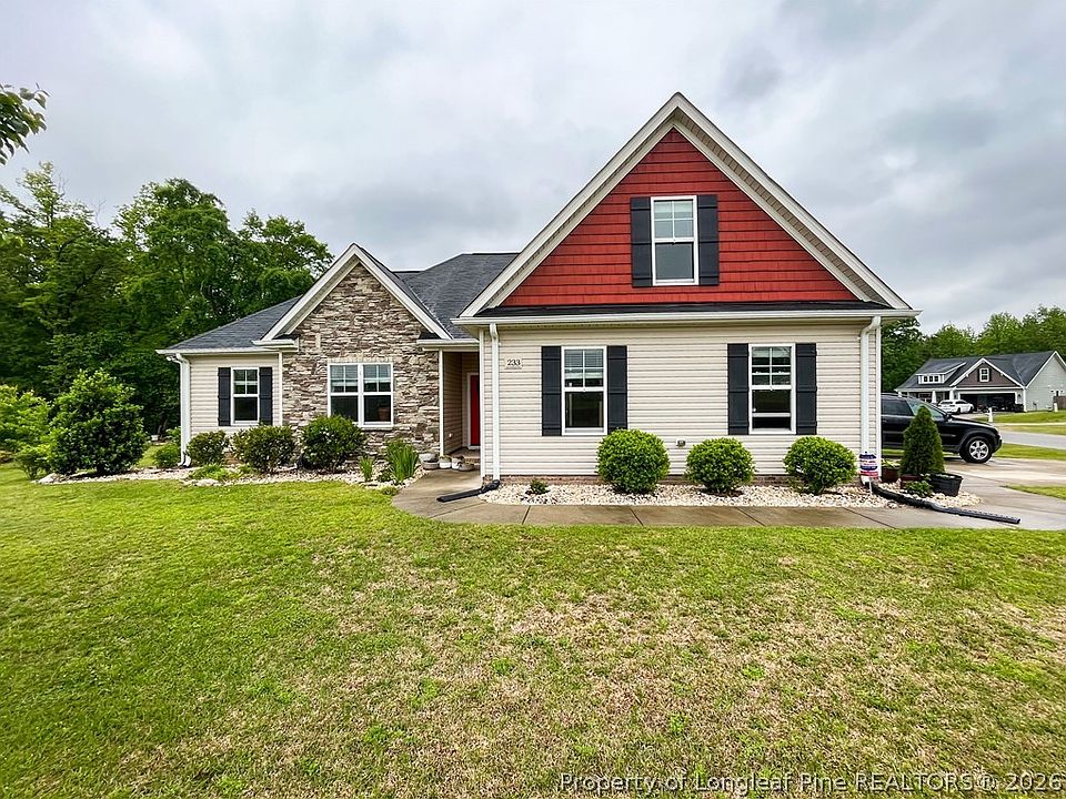 1st image of 233 Fairfax Dr