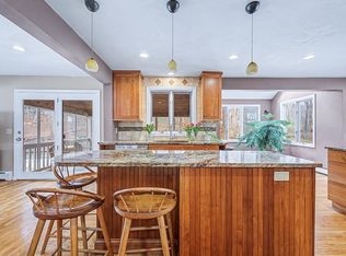 6 Ledgestone Dr, Hopkinton, MA 01748