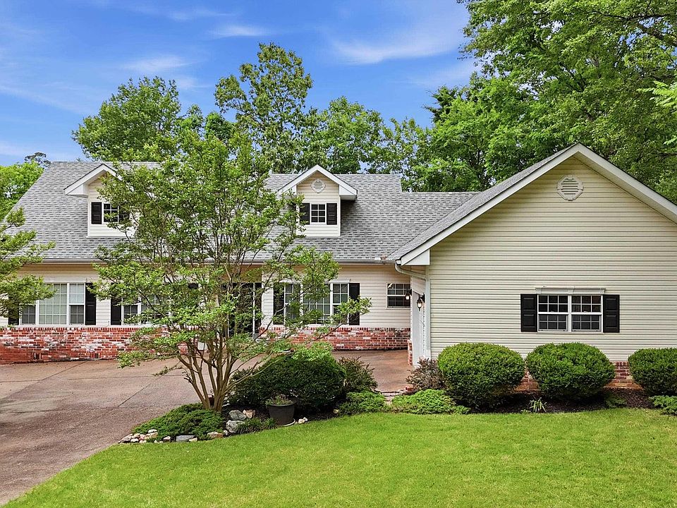 1st image of 117 Cifuentes Way