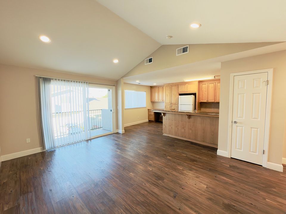1st image of 1667 Whitwood Ln APT 4