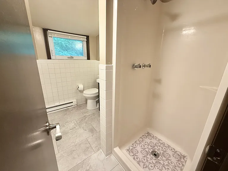 989 Main St #2 — Photo 18