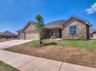 8921 Sue Anthony Ln, Yukon, OK 73099