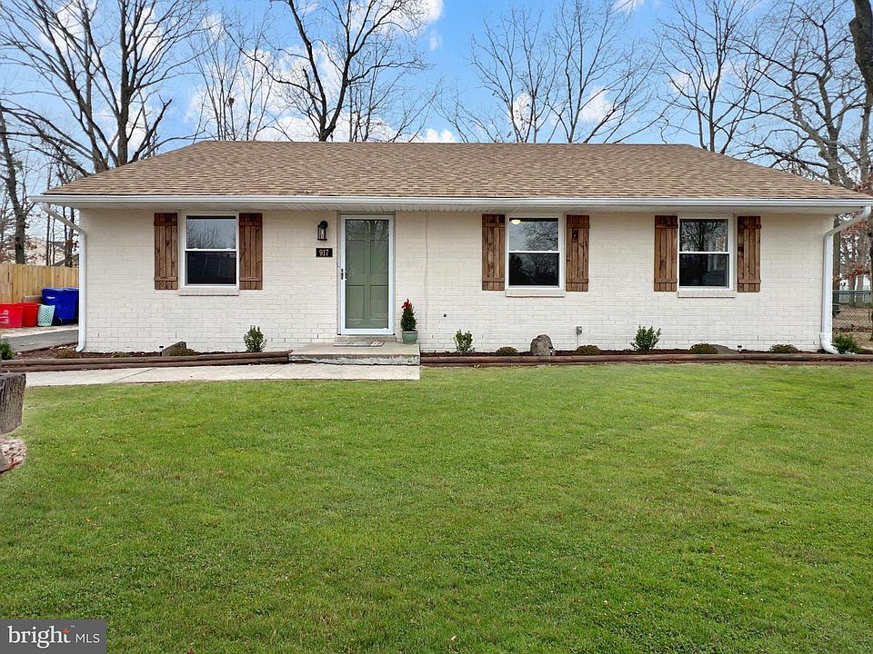 1st image of 917 Louis Dr