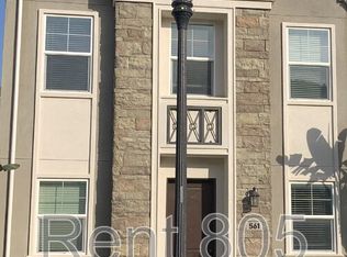561 Winchester Dr, Oxnard, CA 93036