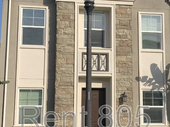 561 Winchester Dr, Oxnard, CA 93036