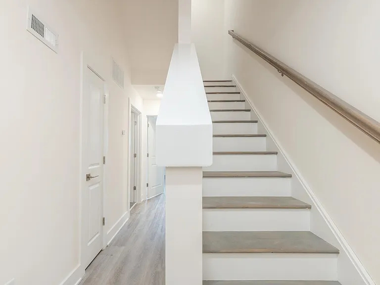 978 N 8th St #8 — Photo 21