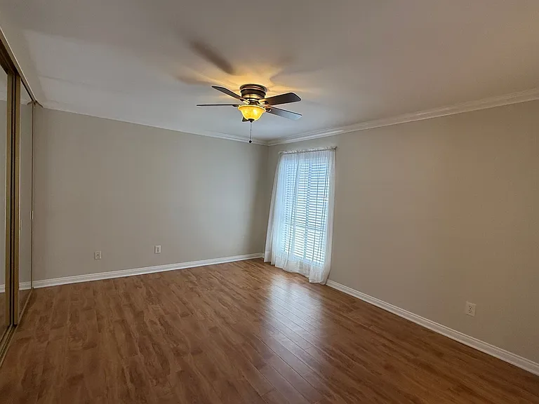 7208 Village 7 — Photo 10