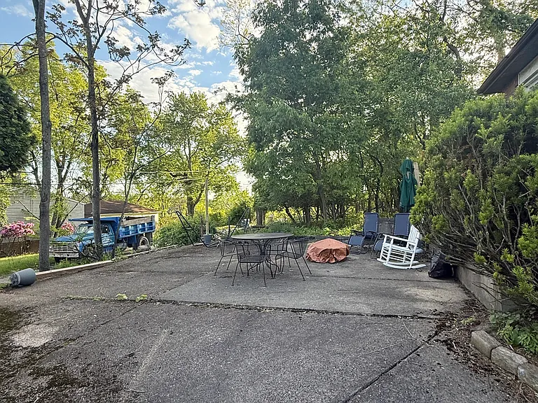 404 Pennview Dr — Photo 14