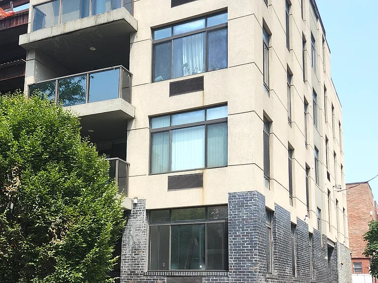 27-16 18th St #4 — Photo 7