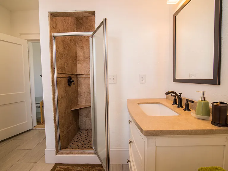 609 Lenox Ave — Photo 15