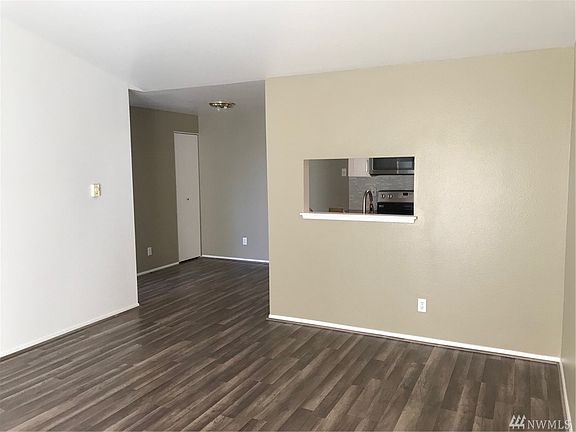 4th image of 14200 NE 171st St Unit F201