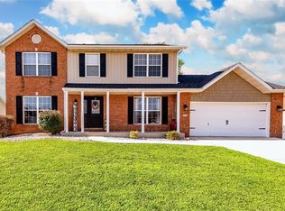 102 Stonebrooke, Troy, IL 62294