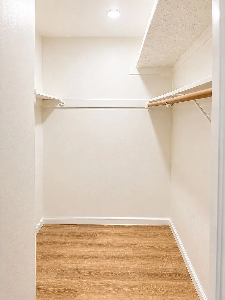 2 bed, 1100 sqft, $3,200 — Photo 4
