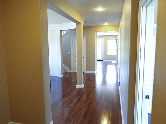 3rd image of 3994 Verbena St