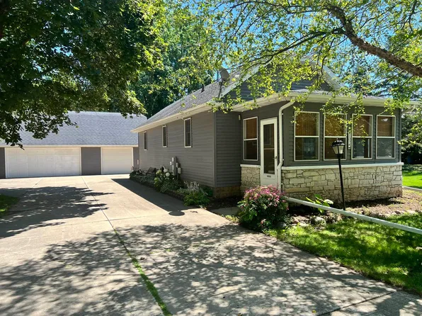 1338 Sheboygan St, Oshkosh, WI 54904
